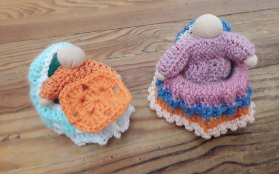 Minis poupées avec couffins