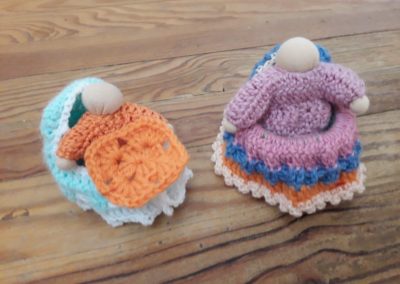 Minis poupées avec couffins