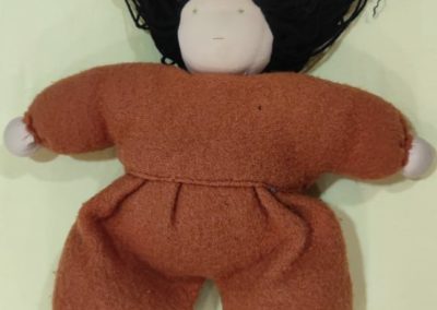 Poupée avec cheveux