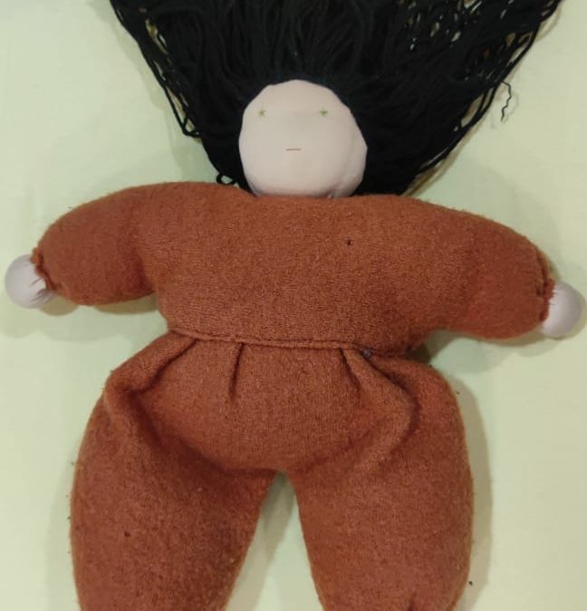 Poupée avec cheveux